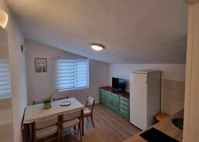 Apartment Folic Sutomore