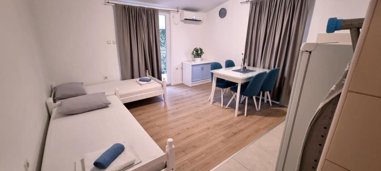Folic Apartment Sutomore
