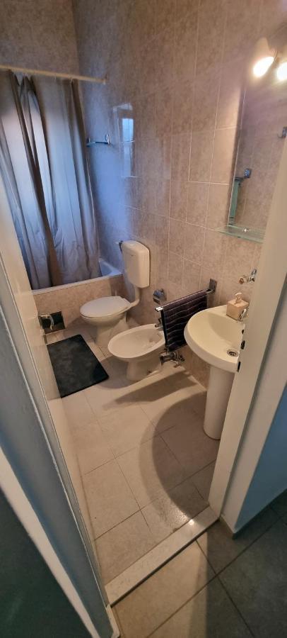 Folic Apartment *