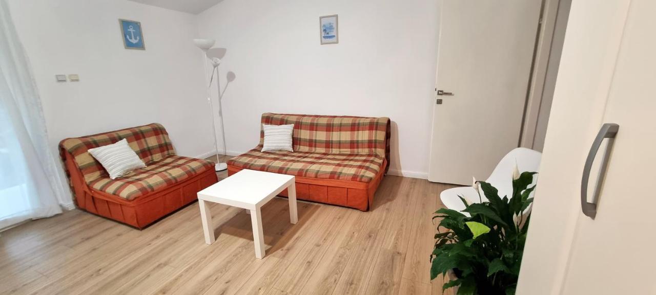 Folic Apartment
