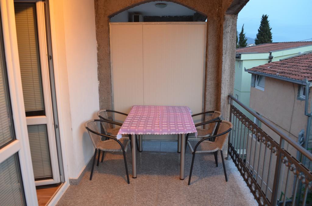 Apartment Folic